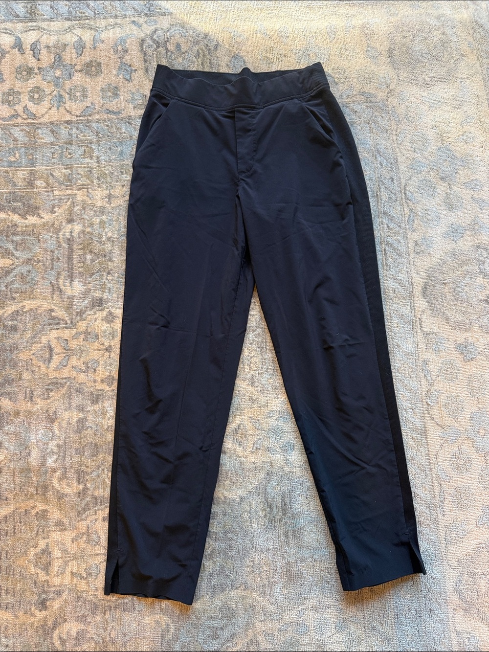 Athleta tech fabric black jogger - size 4